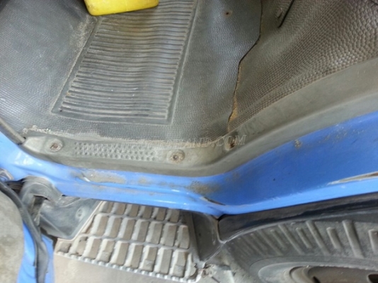 รถบรรทุก 6 ล้อ ISUZU รุ่น NKR66LX5 Y ขนาด 115 แรงม้า