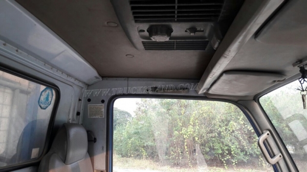 รถบรรทุก 6 ล้อ ISUZU รุ่น NKR66LX5 Y ขนาด 115 แรงม้า