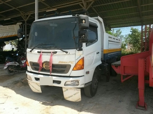 รถบรรทุก 6 ล้อดัมพ์ HINO MEGA ขนาด 150 แรงม้า กระบะดั๊มสามมิตร