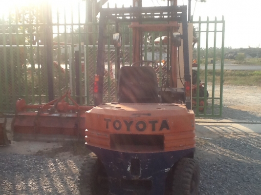 เครื่องจักรกลหนัก