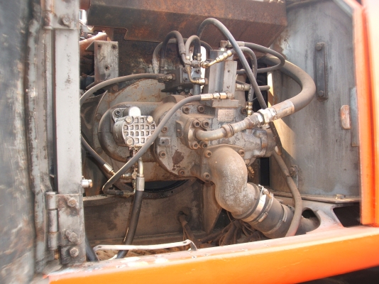 ขายรถแม็คโคร ฮิตาชิ EX200-2 เครื่องยนต์อีซูซุ 6BG turbo มีลายหัวแย็ก สภาพดีพร้อมใช้งาน