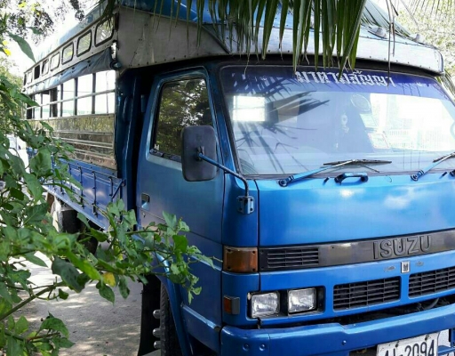 หกล้อ อีซูชุ NPR110เกียร์สั้น มีหลังคา รับส่ง นักเรียน&amp;พนักงาน สภาพดีสวยพร้อมใช้ เล่มทะเบียนพร้อมโอน