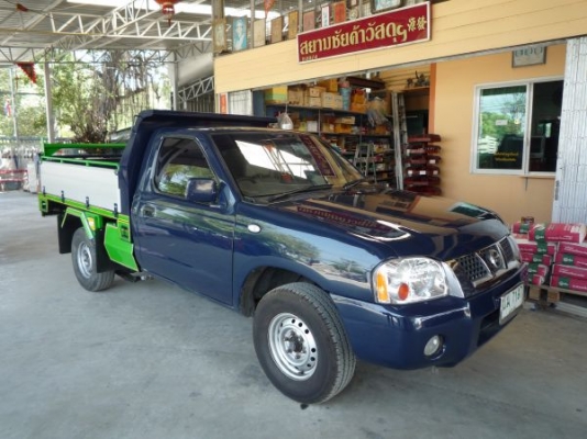 นิสสันดั้มพ์  มือแรก