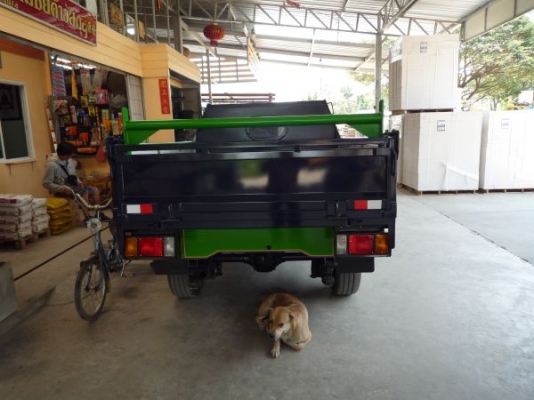 นิสสันดั้มพ์  มือแรก