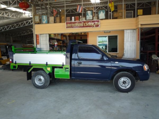 นิสสันดั้มพ์  มือแรก