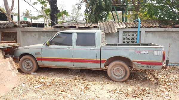 ขาย รถกระบะ 4 ประตู ISUZU KB2200 เดิมบางทั้งคัน ออกห้างมือเดียว คัสซีสวยตลอดเส้น พวงมาลัยพาวเวอร์ แอร์ครบ ทะเบียนพร้อมโอนครับ