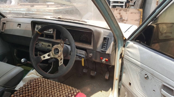 ขาย รถกระบะ 4 ประตู ISUZU KB2200 เดิมบางทั้งคัน ออกห้างมือเดียว คัสซีสวยตลอดเส้น พวงมาลัยพาวเวอร์ แอร์ครบ ทะเบียนพร้อมโอนครับ