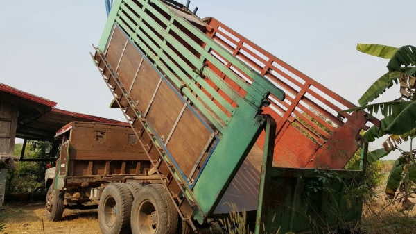 ขาย 10 ล้อดั้ม หัวยาว 2 เพลา ช่วงล่างใหญ่จัมโบ้ เครื่อง EH700 168 แรงม้า เกียร์ร็อค สโลว์อินเตอร์ คานหน้าใหญ่ พวงมาลัยพาวเวอร์ ทะเบียนพร้อมโอนครับ