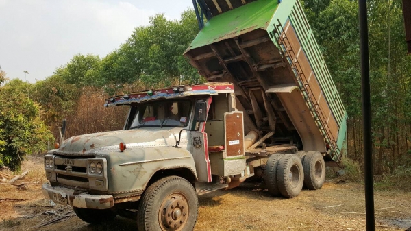 ขาย 10 ล้อดั้ม หัวยาว 2 เพลา ช่วงล่างใหญ่จัมโบ้ เครื่อง EH700 168 แรงม้า เกียร์ร็อค สโลว์อินเตอร์ คานหน้าใหญ่ พวงมาลัยพาวเวอร์ ทะเบียนพร้อมโอนครับ