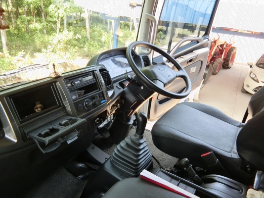 รถฮีโน่ 10 ล้อดั้ม FM1A 344 แรงม้า. ปี 58.  ( รถวิ่ง 11,xxx กม. )    สนใจติดต่อ  081 - 6079515