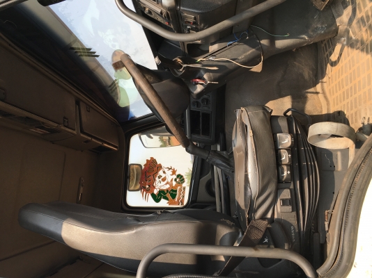 ลากจูงVOLVO 340.  FM 9เฉพาะหัวเล่มพร้อม