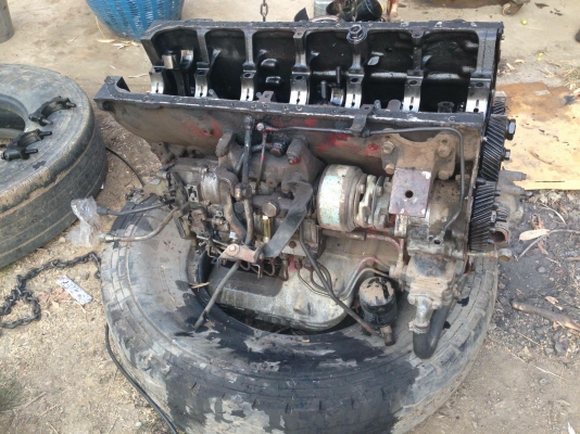 ขายเครื่องHO7D 195HINOไม่มีข้อเหวี่ยงเครื่องครบตัว