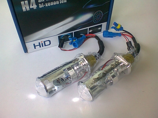 หลอดxenon H4 โปรเจคเตอร์เลนส์ในตัวให้แสงสว่างคมไม่แยงตา