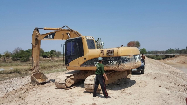 แบคโฮ cat 320c สวย พร้อมใช้งาน เอกสารเล่มทะเบียน ขายทั้งสดและผ่อน