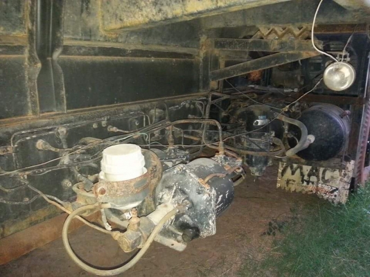 ขายรถ10ล้อ ดั้ม2เพลา HINO 3H เครื่อง195แรง พ.เพาเวอร์ เบรกทิฟฟี่ ภายในสวย รถพร้อมใช้ เอกสารพร้อมโอน สนใจโทร 090-8588220คุณนะ 093-3258446คุณบิว หรือเข้าดูสินค้าอื่นๆได้ที่ www.truck.in.th/498 หรือเพจFacebook ณรงค์ ซื้อขายรถมือสอง (เว็บไซต์ส่วนตัว) หรือFace