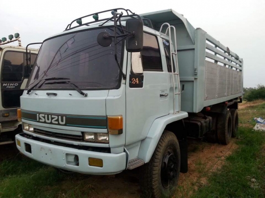 ขายรถ10ล้อ ดั้ม2เพลา ร็อกกี้210แรง พ.เพาเวอร์ เบรกทิฟฟี่ ภายในสวย แอร์เย็น ยางดีพร้อมใช้งาน เอกสารพร้อมโอน ราคา1,050,000 สนใจโทร 090-8588220คุณนะ 093-3258446คุณบิว หรือเข้าดูสินค้าอื่นๆได้ที่ www.truck.in.th/498 หรือเพจFacebook ณรงค์ ซื้อขายรถมือสอง (เว็บ