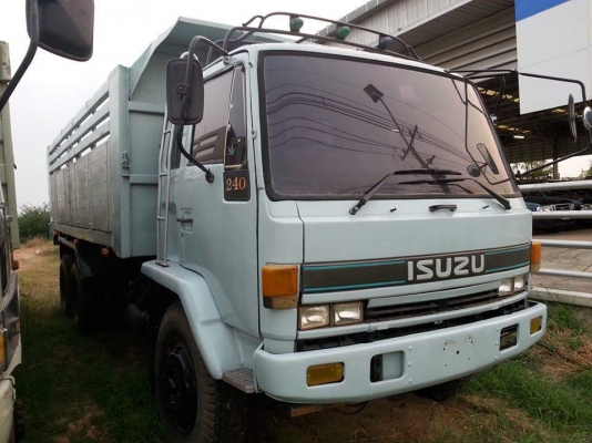 ขายรถ10ล้อ ดั้ม2เพลา ร็อกกี้210แรง พ.เพาเวอร์ เบรกทิฟฟี่ ภายในสวย แอร์เย็น ยางดีพร้อมใช้งาน เอกสารพร้อมโอน ราคา1,050,000 สนใจโทร 090-8588220คุณนะ 093-3258446คุณบิว หรือเข้าดูสินค้าอื่นๆได้ที่ www.truck.in.th/498 หรือเพจFacebook ณรงค์ ซื้อขายรถมือสอง (เว็บ