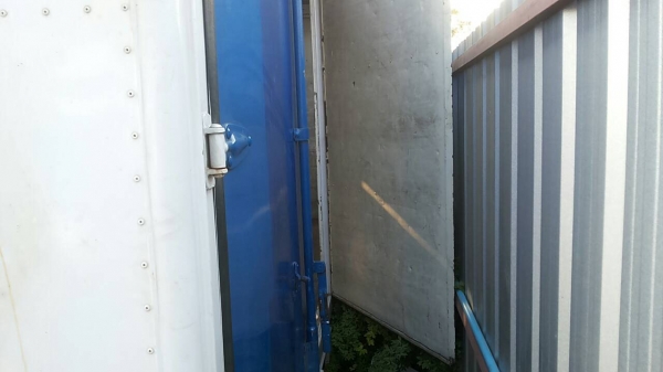 ขายด่วน ตู้แห้ง 10 บานความยาว 4.60 เมตรสภาพดีพร้อมติดตั้งพร้อมใช้งานได้เลยครับ ถอดจากรถบรรทุกหกล้อ NPR 120 ราคาต่อรองได้ครับ