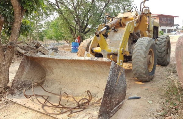 ขาย รถตัก KOMATSU JH63 เอวอ่อน ต่อแขนเรียบร้อยแล้ว ขาย รถตัก KOMATSU JH63 เอวอ่อน ต่อแขนเรียบร้อยแล้ว