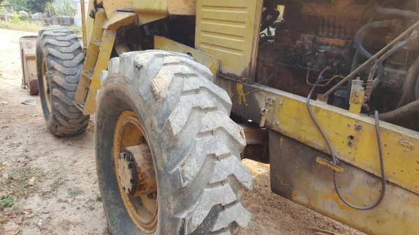 ขาย รถตัก KOMATSU JH63 เอวอ่อน ต่อแขนเรียบร้อยแล้ว ขาย รถตัก KOMATSU JH63 เอวอ่อน ต่อแขนเรียบร้อยแล้ว