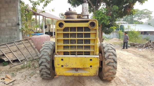 ขาย รถตัก KOMATSU JH63 เอวอ่อน ต่อแขนเรียบร้อยแล้ว ขาย รถตัก KOMATSU JH63 เอวอ่อน ต่อแขนเรียบร้อยแล้ว