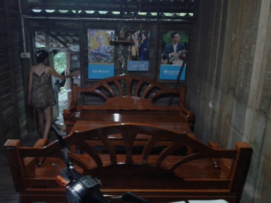 ขายชุดรับแขก ไม้มังคุด (เก่าแท้)