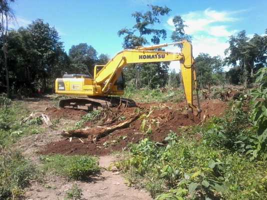 ขายครับ PC 200-8 ปี 56 ทำงาน 4 พันกว่าชั่วโมง สนใจติดต่อ แชมป์ 0817796679 ครับ