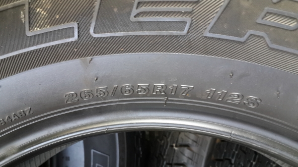 ยางป้ายแดง265 65 17 ค้างปีถูกๆใช้คุ้ม