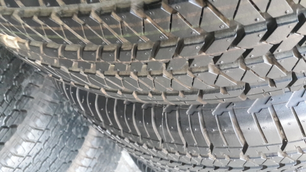 ยางป้ายแดง265 65 17 ค้างปีถูกๆใช้คุ้ม