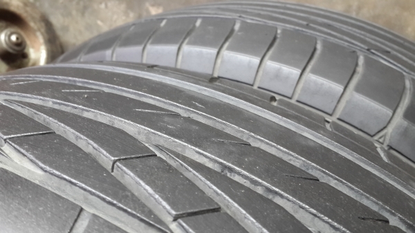 ยางเปอร์เซ็น 195 65 15 สวยมากๆใช้คุ้ม