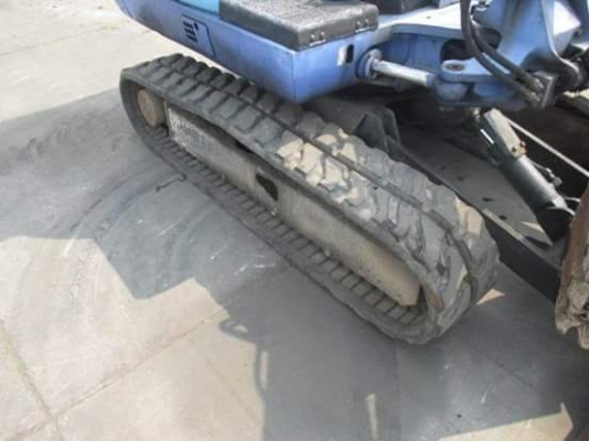 ขายรถขุด ยี่ห้อ : HITACHI รุ่น : EX 30-2 รถเก่านอกแท้ มีเอกสารใบอินวอย รถไม่เคยใช้งานในไทย ราคา. 450,000 บาท สนใจติดต่อ : 099-907-9273 กิ๊ฟ