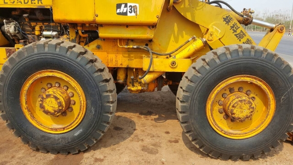 ขาย รถตัก KOMATSU JH30 สภาพสวยพร้อมใช้งาน ขาย รถตัก KOMATSU JH30 สภาพสวยพร้อมใช้งาน