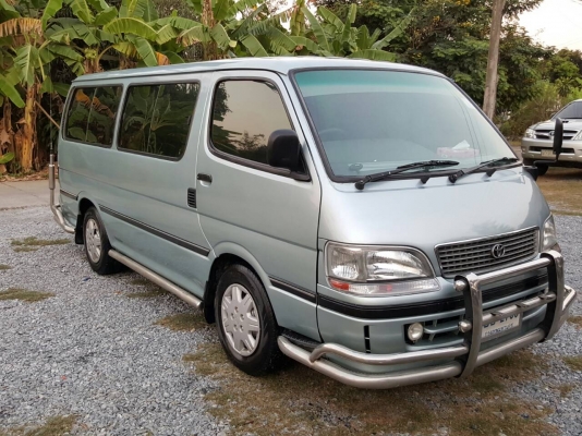 รถตู้ เครื่องดีเซล2.8แน่น พวงมาลัยเพาเว่อร์