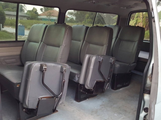 รถตู้ เครื่องดีเซล2.8แน่น พวงมาลัยเพาเว่อร์