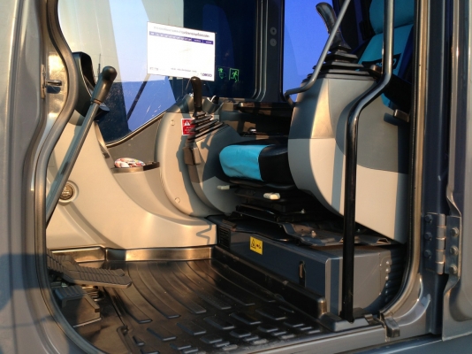 KOBELCO SK200-8 Super-X 5000 ชม. สภาพสวยมาก ติดต่อเจ้าของโดยตรง 081-4283210 ดูรถได้ทุกวันครับ