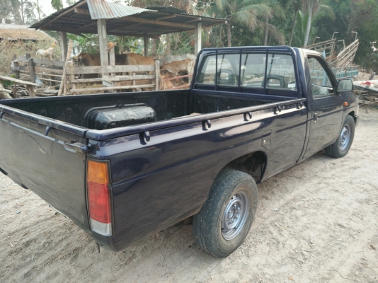 ขายนิสสันบิ๊กเอ็มจอโค้ง ช่วงช่างใหม่ แอเย็น