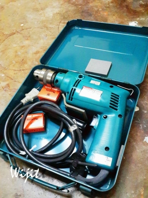 สว่านไฟฟ้า makita รุ่น NHP1300S