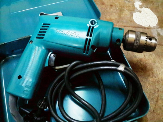 สว่านไฟฟ้า makita รุ่น NHP1300S