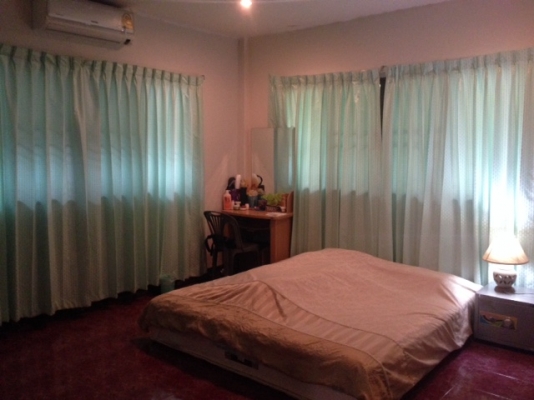 บ้านชั้นเดียวในเมือง ติดถนนน้ำไม่ท่วมเครื่องบินไม่ผ่าน