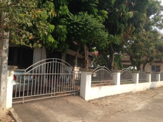 บ้านชั้นเดียวในเมือง ติดถนนน้ำไม่ท่วมเครื่องบินไม่ผ่าน