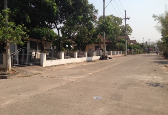 บ้านชั้นเดียวในเมือง ติดถนนน้ำไม่ท่วมเครื่องบินไม่ผ่าน