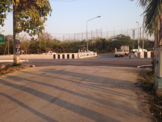 บ้านชั้นเดียวในเมือง ติดถนนน้ำไม่ท่วมเครื่องบินไม่ผ่าน