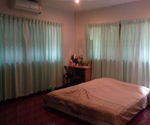 บ้านชั้นเดียวในเมือง ติดถนนน้ำไม่ท่วมเครื่องบินไม่ผ่าน