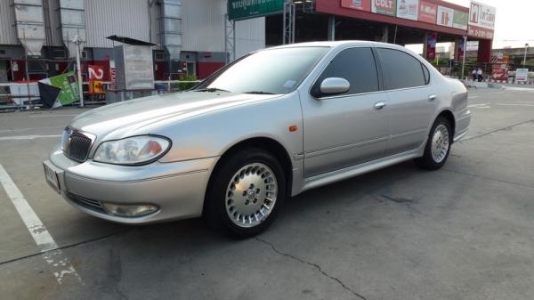 Nissan Cefiro A33 ปี 2002 เครื่อง VQ 2000 cc. ทะเบียน กทม สภาพสวย ไม่เคยชน