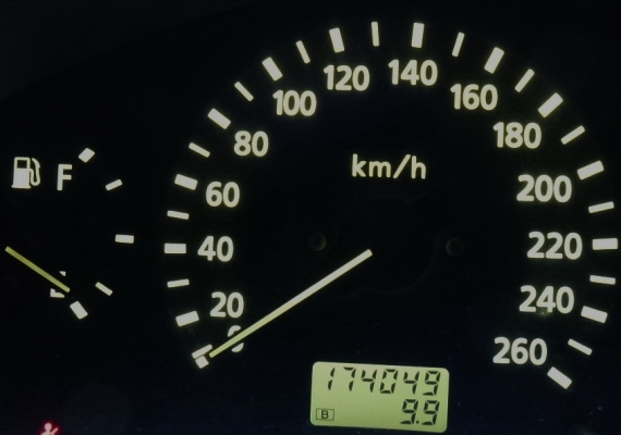 Nissan Cefiro A33 ปี 2002 เครื่อง VQ 2000 cc. ทะเบียน กทม สภาพสวย ไม่เคยชน