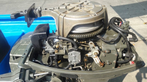 เรือไฟเบอร์ 3 ลอนพร้อมเครื่อง 25 แรง