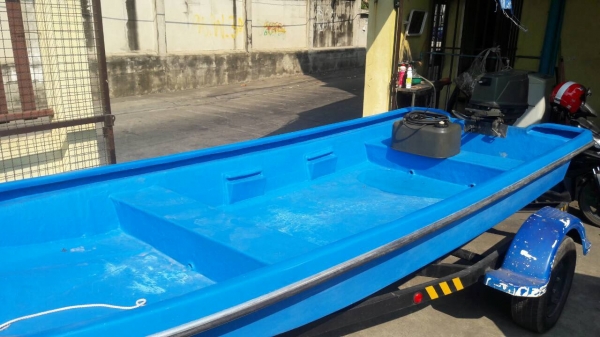 เรือไฟเบอร์ 3 ลอนพร้อมเครื่อง 25 แรง