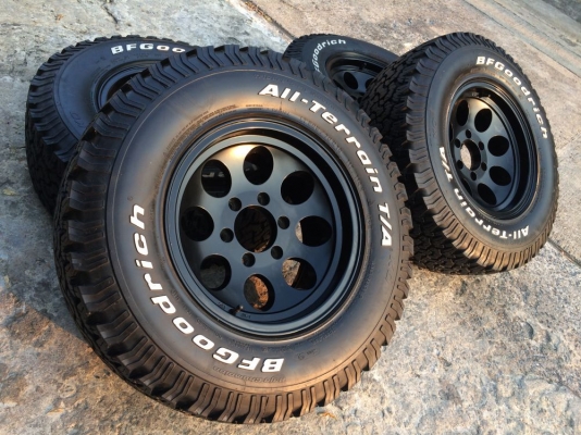 มือ2 BF Goodrich All-Terrain 265 70 r16 ปี14 +แม็ก มือ2 BF Goodrich All-Terrain 265 70 r16 ปี14 +แม็ก