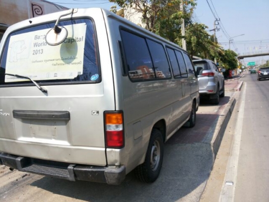 ๊URVAN GL มือเดียว พาวเวอร์ central lock ใช้น้อย