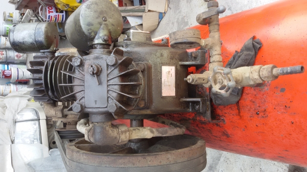 ขายด่วน ปั้มลม 5 แรง ขายด่วน ปั้มลม 5 แรง